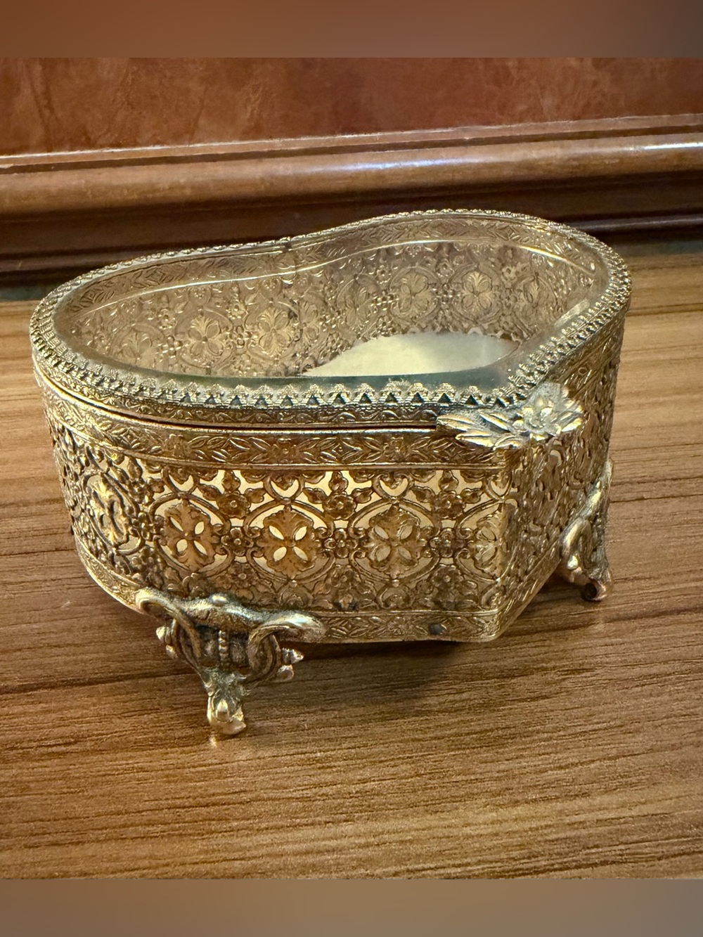 Vintage Gold Filigree Heart Jewelry Box Beveled Glass Footed Casket Ormolu 5.5